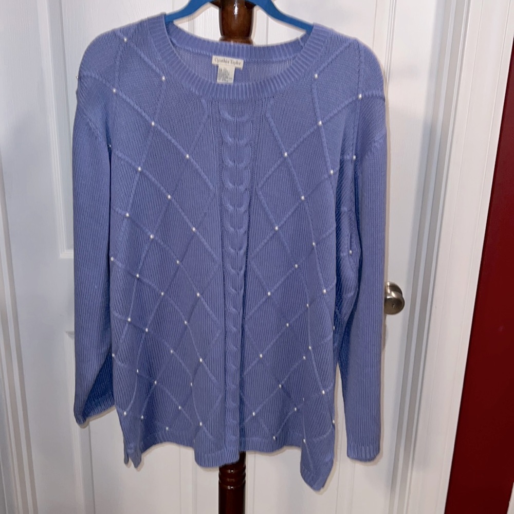 Beautiful Cynthia Taylor Pullover Sweater. With fake pearls.